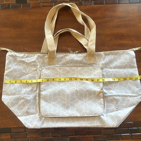 New DSW Foldable Tote. - Picture 8 of 12